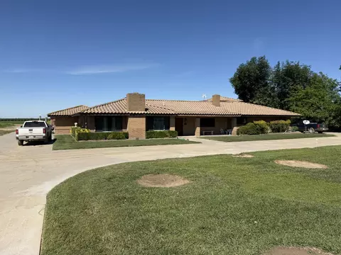 Exterior - 8841 Cross Rd, Chowchilla, CA 93610 photo 1 of 3