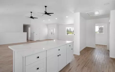 Entry Way - 15758 Mark Rd, Madera, CA 93636 photo 1 of 1