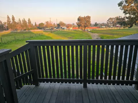 Exterior - 15758 Mark Rd, Madera, CA 93636 photo 2 of 6