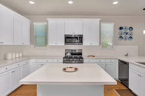 Kitchen - 3559 Sunstone Ct, Merced, CA 95340 photo 3 of 6