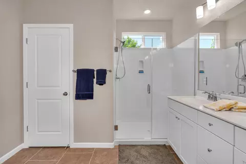Bath - 3559 Sunstone Ct, Merced, CA 95340 photo 4 of 4