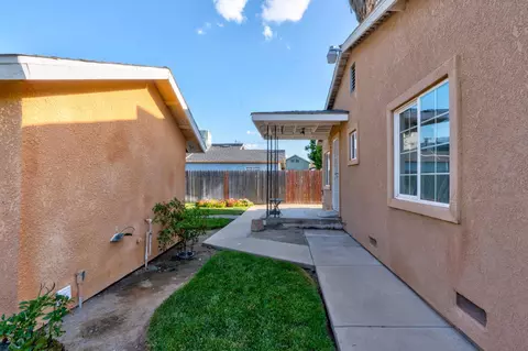 Exterior - 651 Olive, Hanford, CA 93230 photo 5 of 10