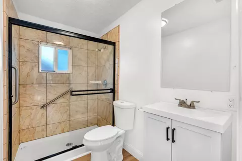 Bath - 651 Olive, Hanford, CA 93230 photo 1 of 1