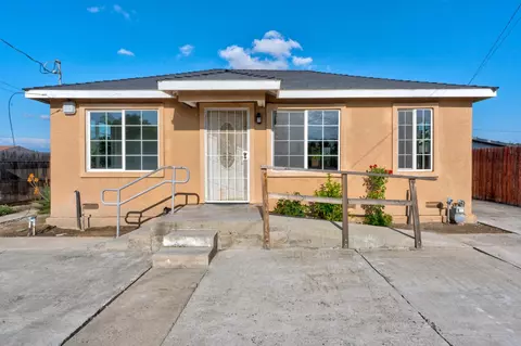651 Olive, Hanford, CA 93230