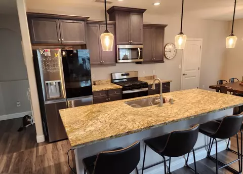 Kitchen - 838 Shasta St, Madera, CA 93638 photo 4 of 4
