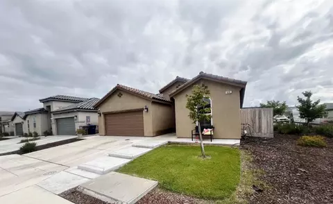 Exterior - 838 Shasta St, Madera, CA 93638 photo 2 of 7