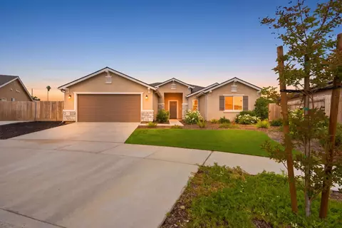 2198 W Ambassador Way, Hanford, CA 93230