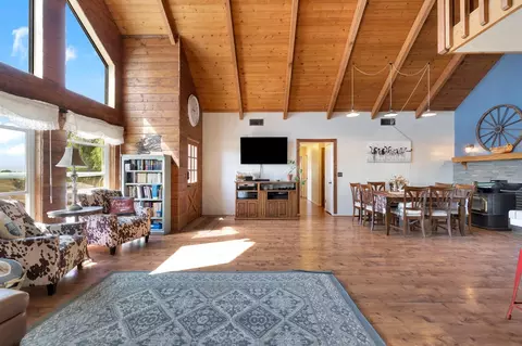 Living - 39523 Road 406, Madera, CA 93636 photo 3 of 3