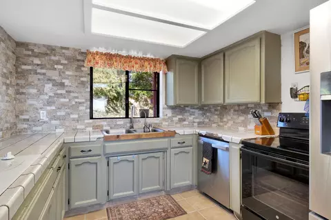 Kitchen - 39523 Road 406, Madera, CA 93636 photo 6 of 6