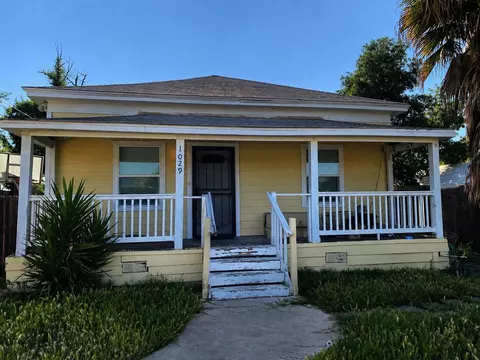 1029 N Green St, Hanford, CA 93230