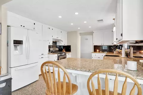 Kitchen - 13324 Elder Ave, Hanford, CA 93230 photo 3 of 6