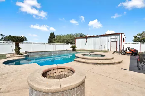 Exterior - 13324 Elder Ave, Hanford, CA 93230 photo 3 of 8