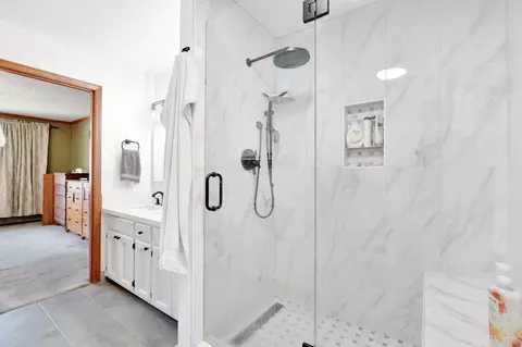 Bath - 13324 Elder Ave, Hanford, CA 93230 photo 1 of 1
