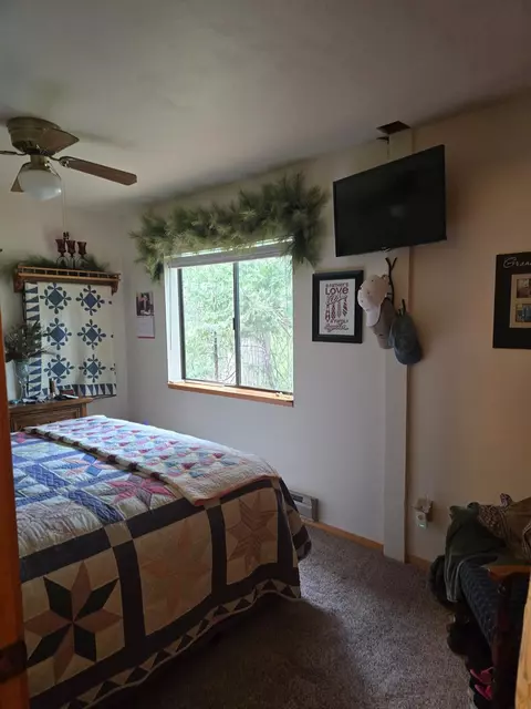 Bedroom - 53287 N Hwy 245, Miramonte, CA 93641 photo 1 of 6