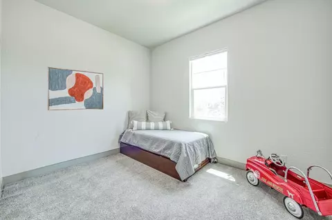 Bedroom - 819 Pinnacle Dr W, Madera, CA 93636 photo 1 of 8