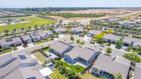 View/Area - 819 Pinnacle Dr W, Madera, CA 93636 photo 2 of 4