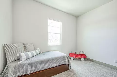 Bedroom - 819 Pinnacle Dr W, Madera, CA 93636 photo 2 of 8