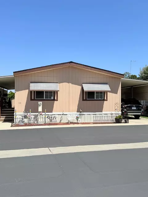1500 Villa #28, Clovis, CA 93612