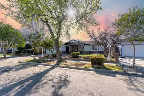 5761 N Orchard St, Fresno, CA 93710