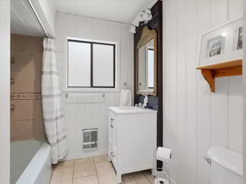Bath - 60036 Cascadel Dr S, North Fork, CA 93643 photo 1 of 4