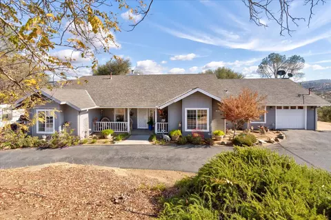 33655 River Knolls Rd, Coarsegold, CA 93614