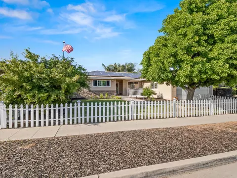 3052 E Freemont Ave E, Fresno, CA 93710