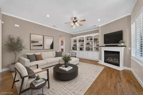 Living - 3084 Rall Ave, Clovis, CA 93619 photo 2 of 4
