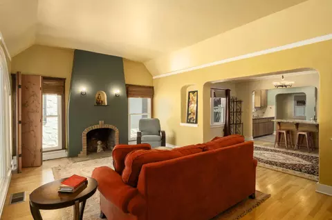 Living - 346 E Cornell, Fresno, CA 93704 photo 1 of 4