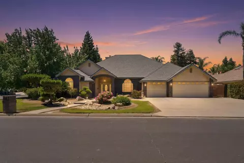 2876 Carolina Ave, Clovis, CA 93611