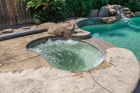 Exterior - 2876 Carolina Ave, Clovis, CA 93611 photo 7 of 15