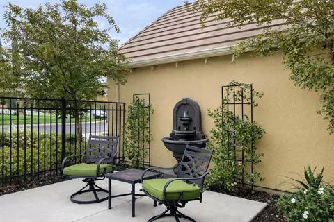 Exterior - 3544 Prescott Ave, Clovis, CA 93619 photo 3 of 7