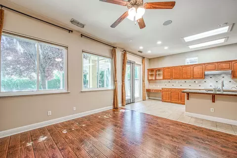 Living - 3544 Prescott Ave, Clovis, CA 93619 photo 4 of 5