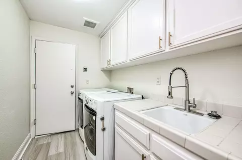 Other - 5860 E Byrd Ave, Fresno, CA 93727 photo 2 of 6