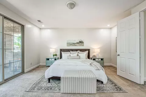 Bedroom - 5860 E Byrd Ave, Fresno, CA 93727 photo 1 of 3