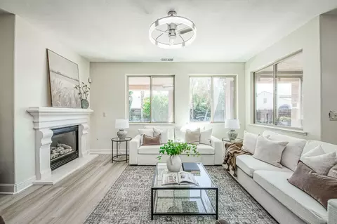 Living - 5860 E Byrd Ave, Fresno, CA 93727 photo 1 of 1