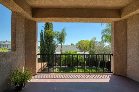 Exterior - 5860 E Byrd Ave, Fresno, CA 93727 photo 2 of 8