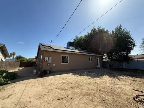 Exterior - 1707 Sylvia St, Selma, CA 93662 photo 8 of 9