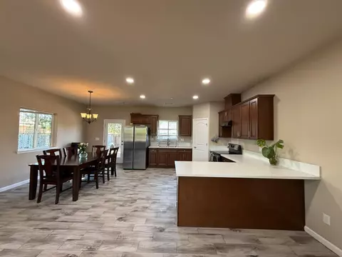 Kitchen - 1707 Sylvia St, Selma, CA 93662 photo 1 of 8