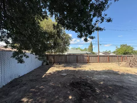 Exterior - 1707 Sylvia St, Selma, CA 93662 photo 5 of 9