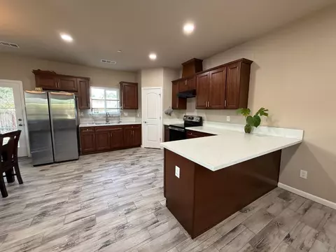 Kitchen - 1707 Sylvia St, Selma, CA 93662 photo 8 of 8