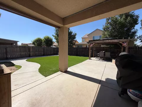 Exterior - 3489 Lansing Ave, Clovis, CA 93619 photo 5 of 5