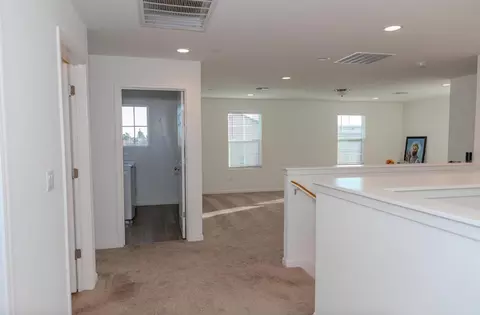 Entry Way - 14206 Gragnani Ave, Kerman, CA 93630 photo 5 of 8