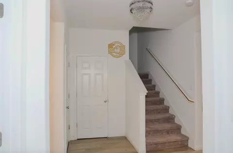 Entry Way - 14206 Gragnani Ave, Kerman, CA 93630 photo 2 of 8