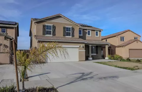 Exterior - 14206 Gragnani Ave, Kerman, CA 93630 photo 2 of 7