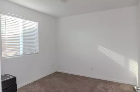 Bedroom - 14206 Gragnani Ave, Kerman, CA 93630 photo 3 of 8