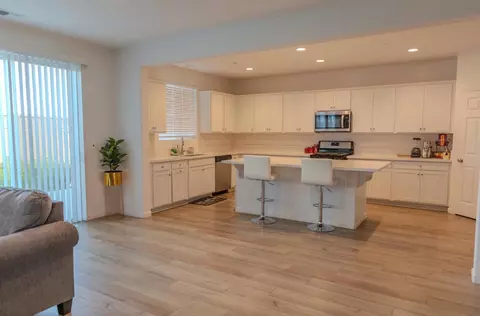Kitchen - 14206 Gragnani Ave, Kerman, CA 93630 photo 3 of 3
