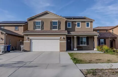 Exterior - 14206 Gragnani Ave, Kerman, CA 93630 photo 3 of 7
