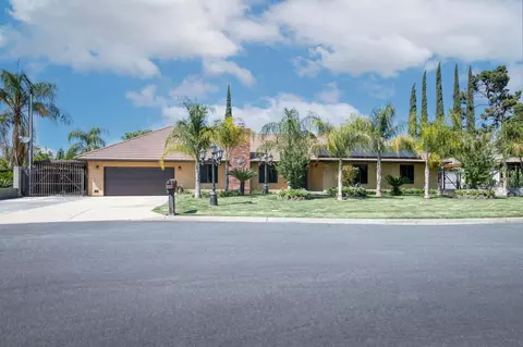5253 E Platt Ave, Fresno, CA 93727