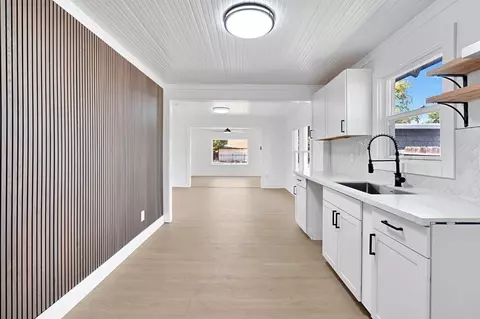 Entry Way - 316 E Cameron St, Hanford, CA 93230 photo 1 of 1