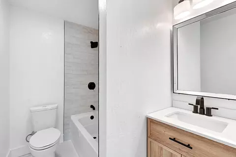 Bath - 316 E Cameron St, Hanford, CA 93230 photo 1 of 1